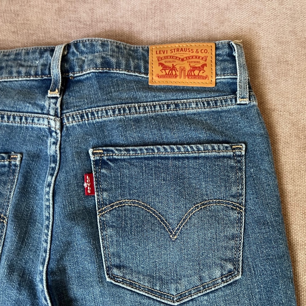 Levi's 721 High Rise Skinny - Picture 3 of 8